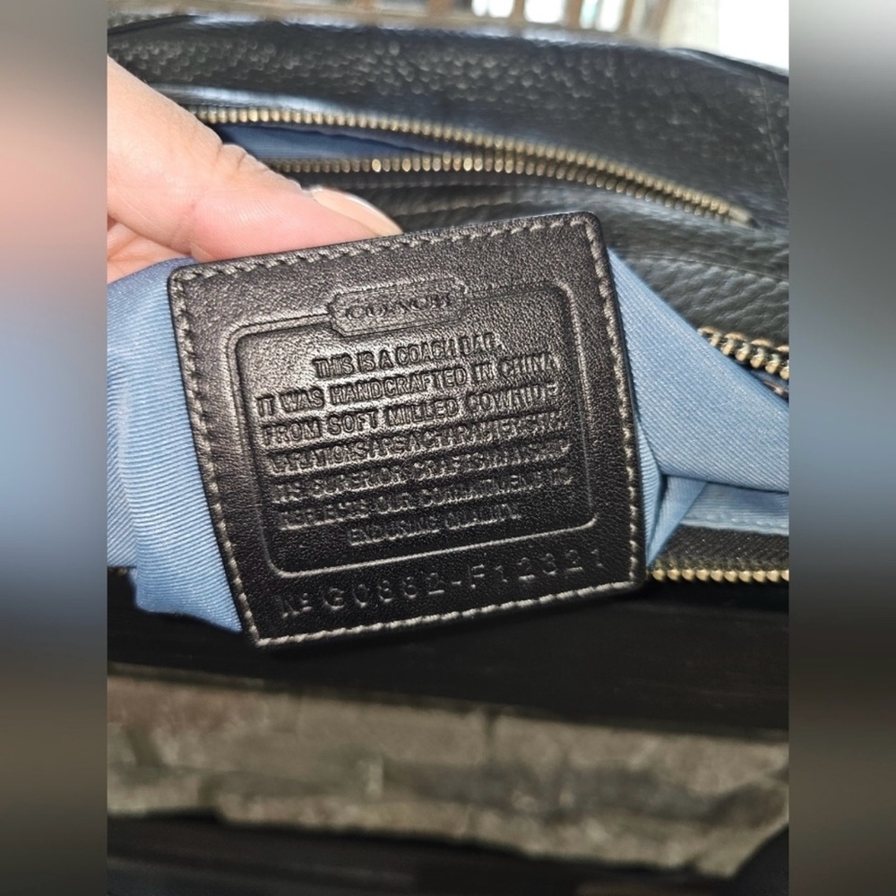 Coach Black Pebbled Leather Purse G0882-F12321.